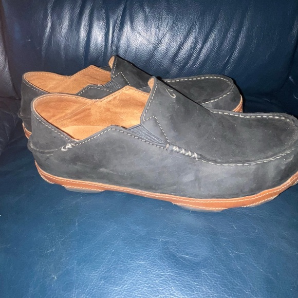 Olukai Moloa Black Leather Slip On Loafers. Barely worn good condition.Sz. 11. - Picture 9 of 9
